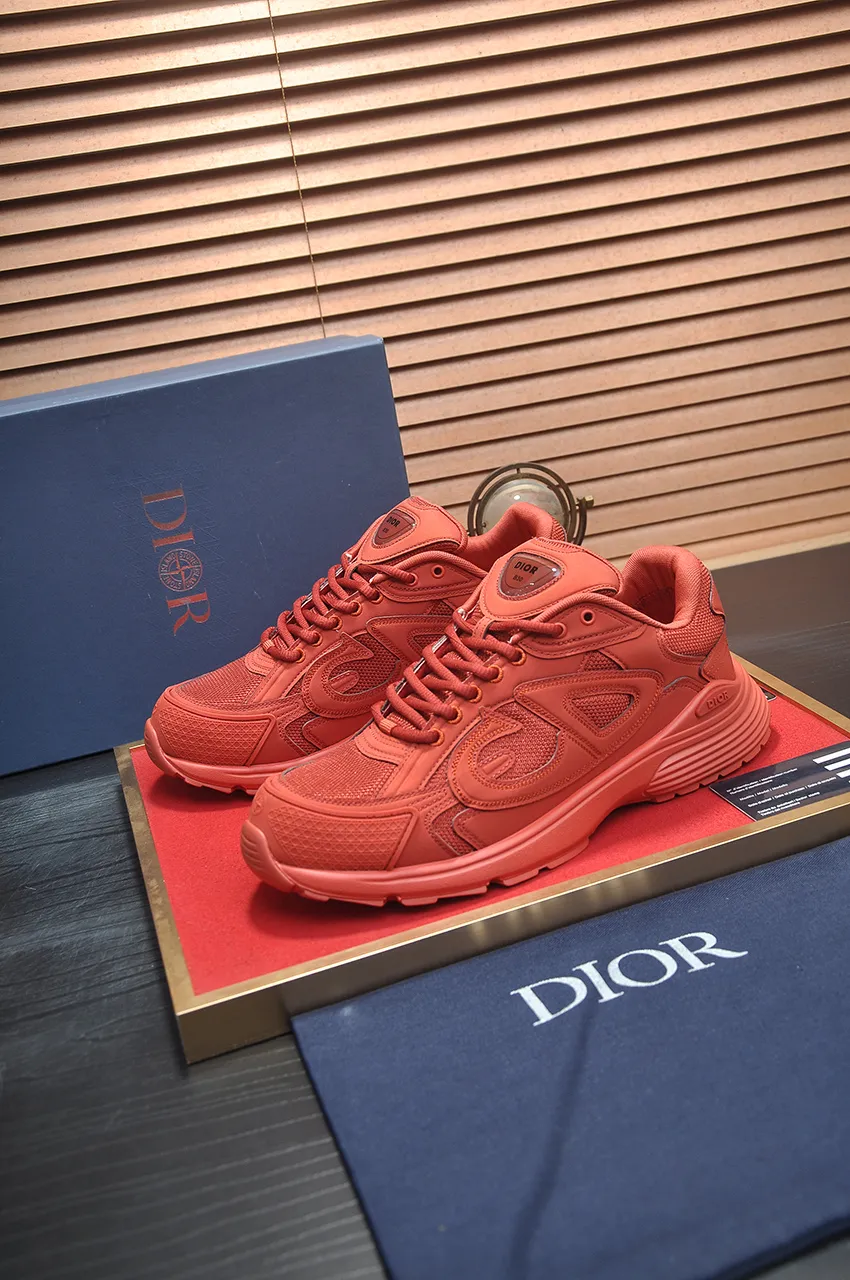 Men's men's shoes 💰: 540💶 (top original order) Brand: Dior (Dior) Standard code: Men's code 38-44 (45 customized) Grade: Same style as the official website Material: Top original cowhide stitched together Original wear-resistant and lightweight outsole Style category: Fashionable casual shoes Distinguished luxury brand elements top luxury Color: Real picture color